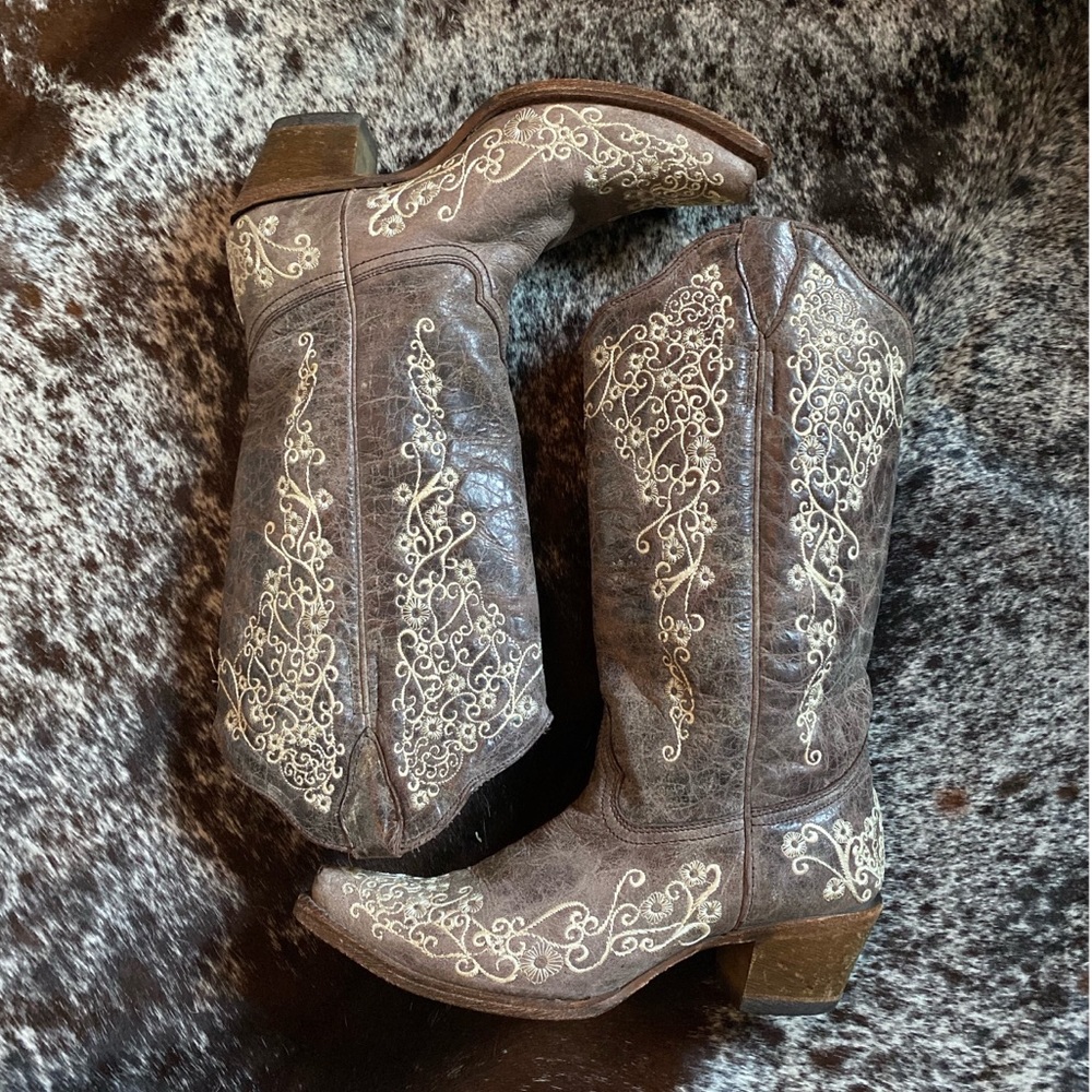 corral cowgirl boots